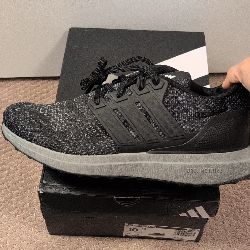 Adidas Mens Ultra Dream DNA Black and Gray Sneakers Size 10 NWT
